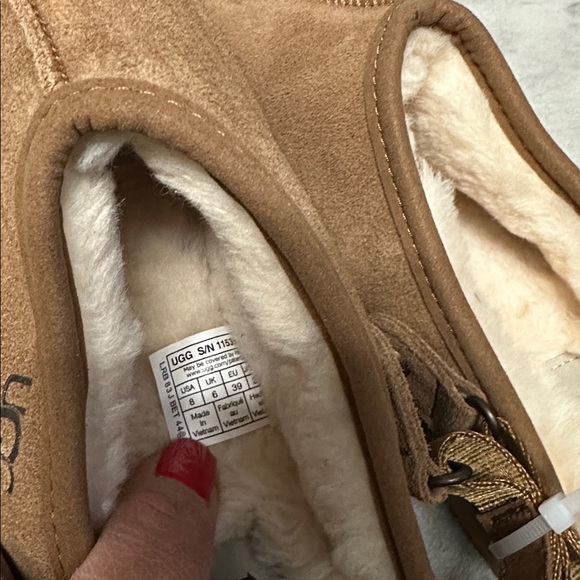 UGG Lanah Clogs Size 8 - Picture 7 of 7